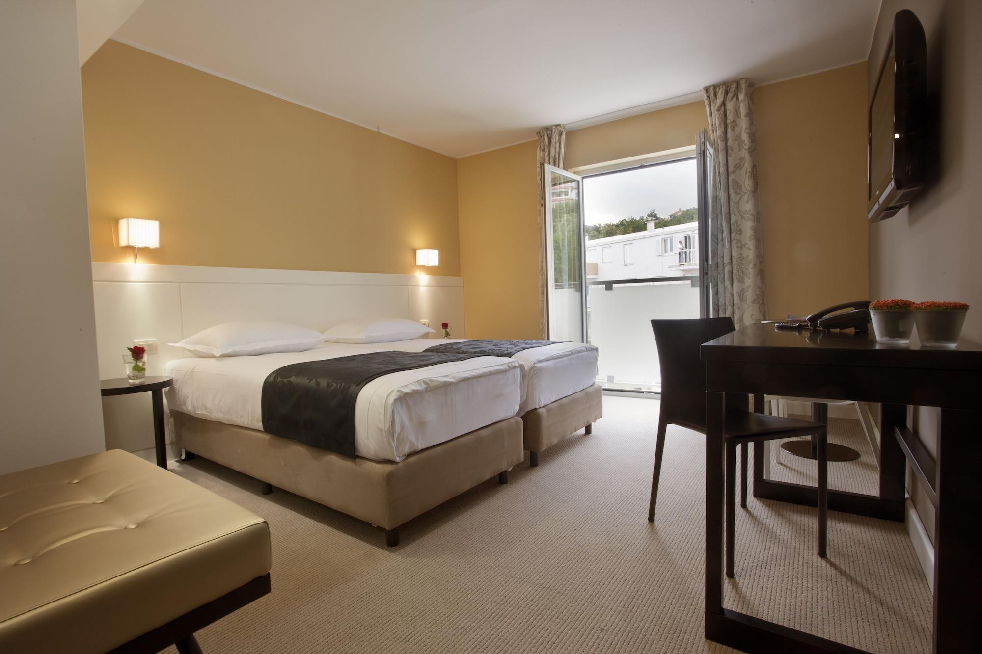 Hotel Laurus - Liburnia Опатия Экстерьер фото