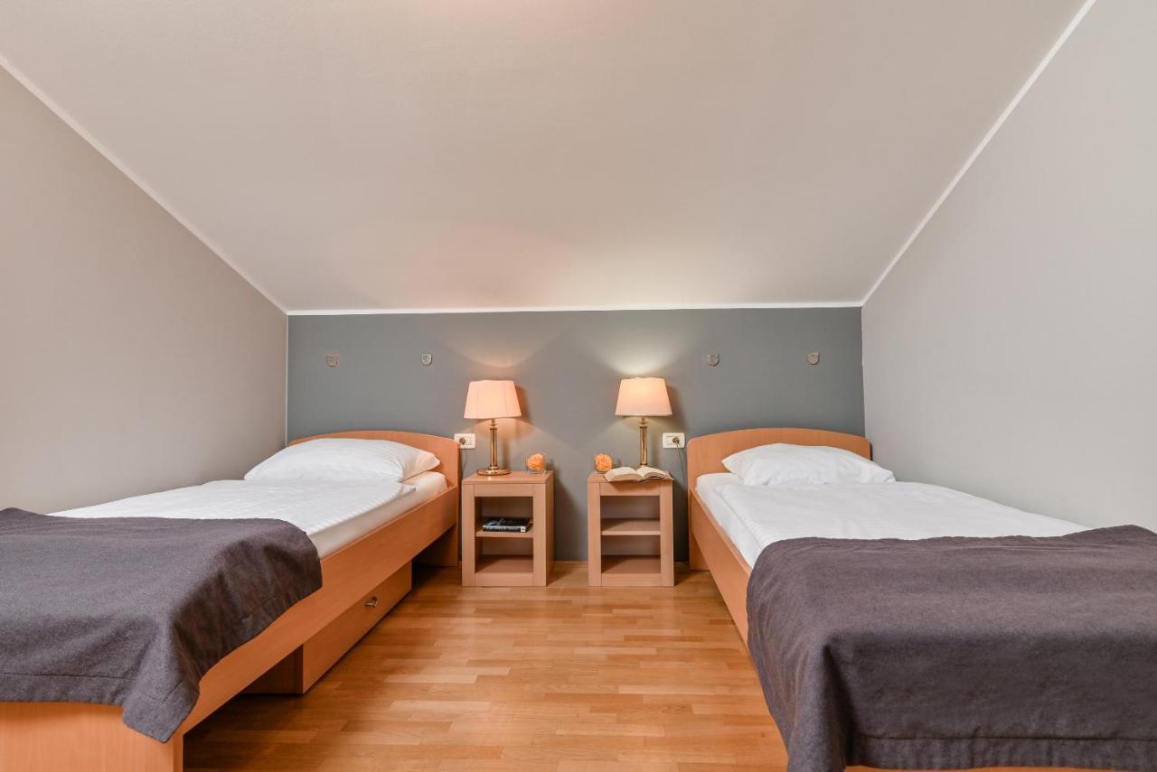 Hotel Laurus - Liburnia Опатия Экстерьер фото