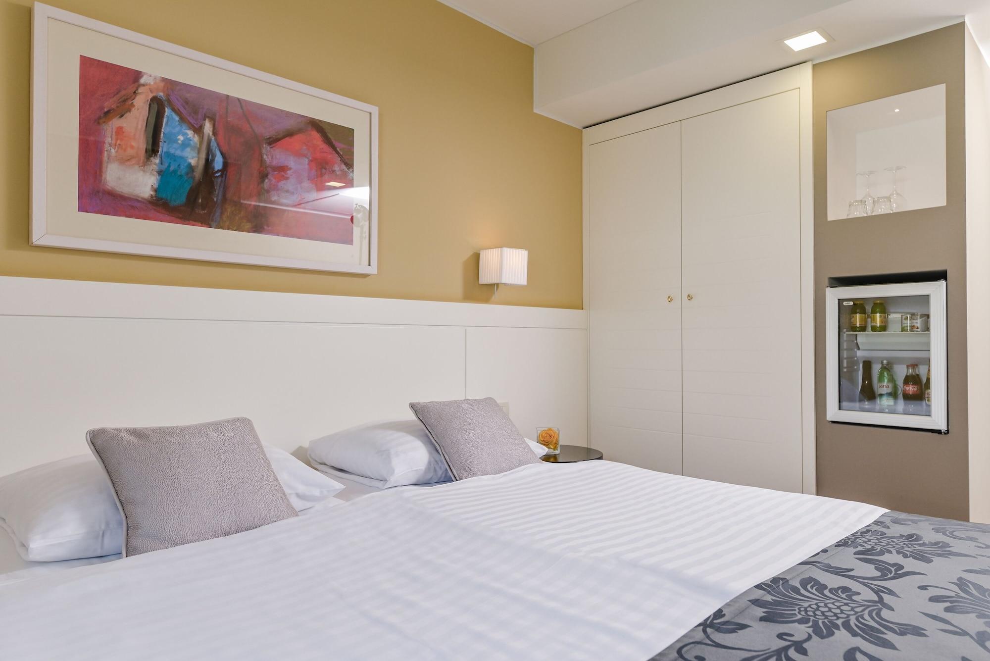 Hotel Laurus - Liburnia Опатия Экстерьер фото
